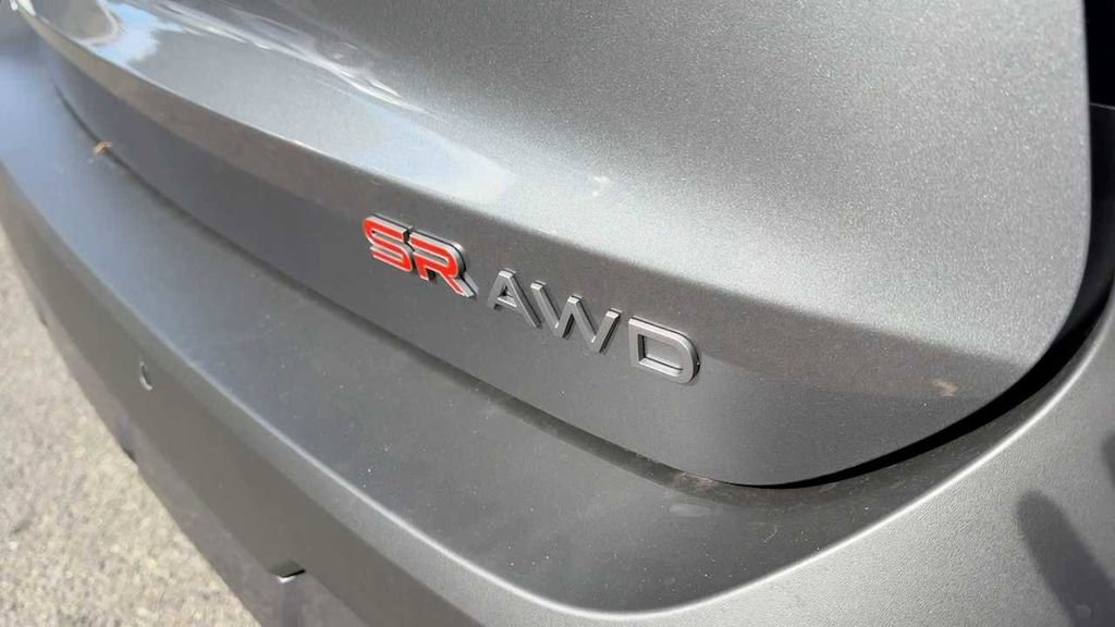 New 2026 Nissan Kicks SR w/ SR Premium Package image 7