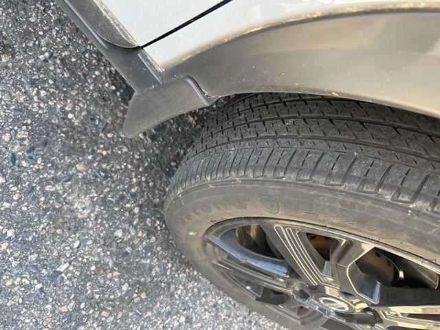 Certified 2021 Nissan Kicks SR w/ SR Premium Package image 3