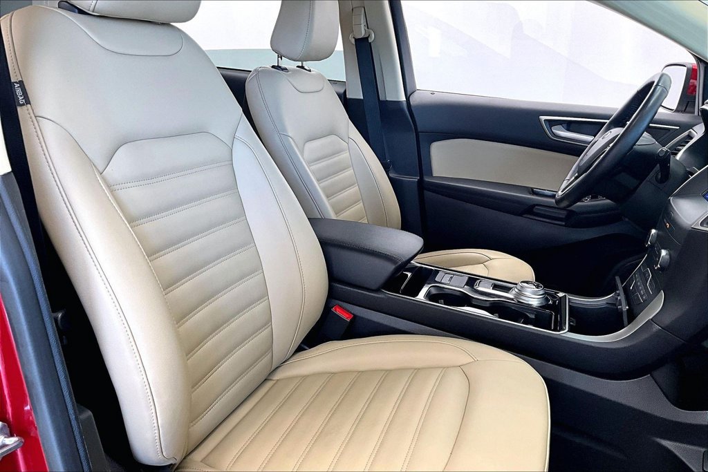 Used 2020 Ford Edge SEL w/ Cold Weather Package AWD/4WD image 7