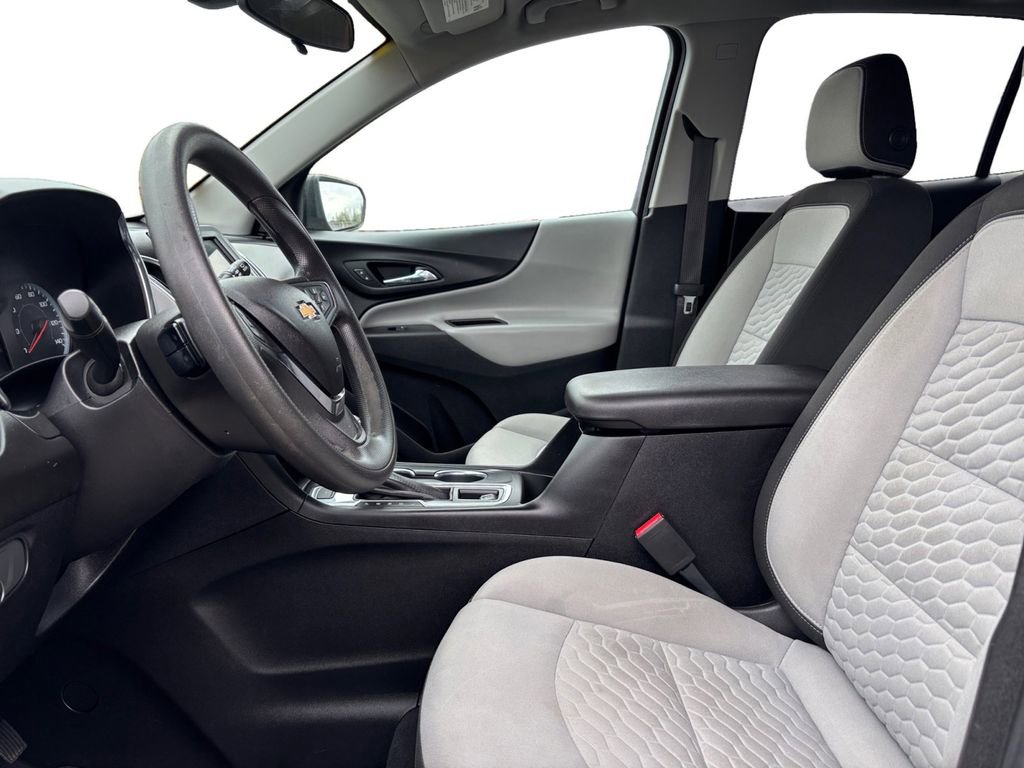 Used 2019 Chevrolet Equinox LS w/ LS Convenience Package AWD/4WD image 10