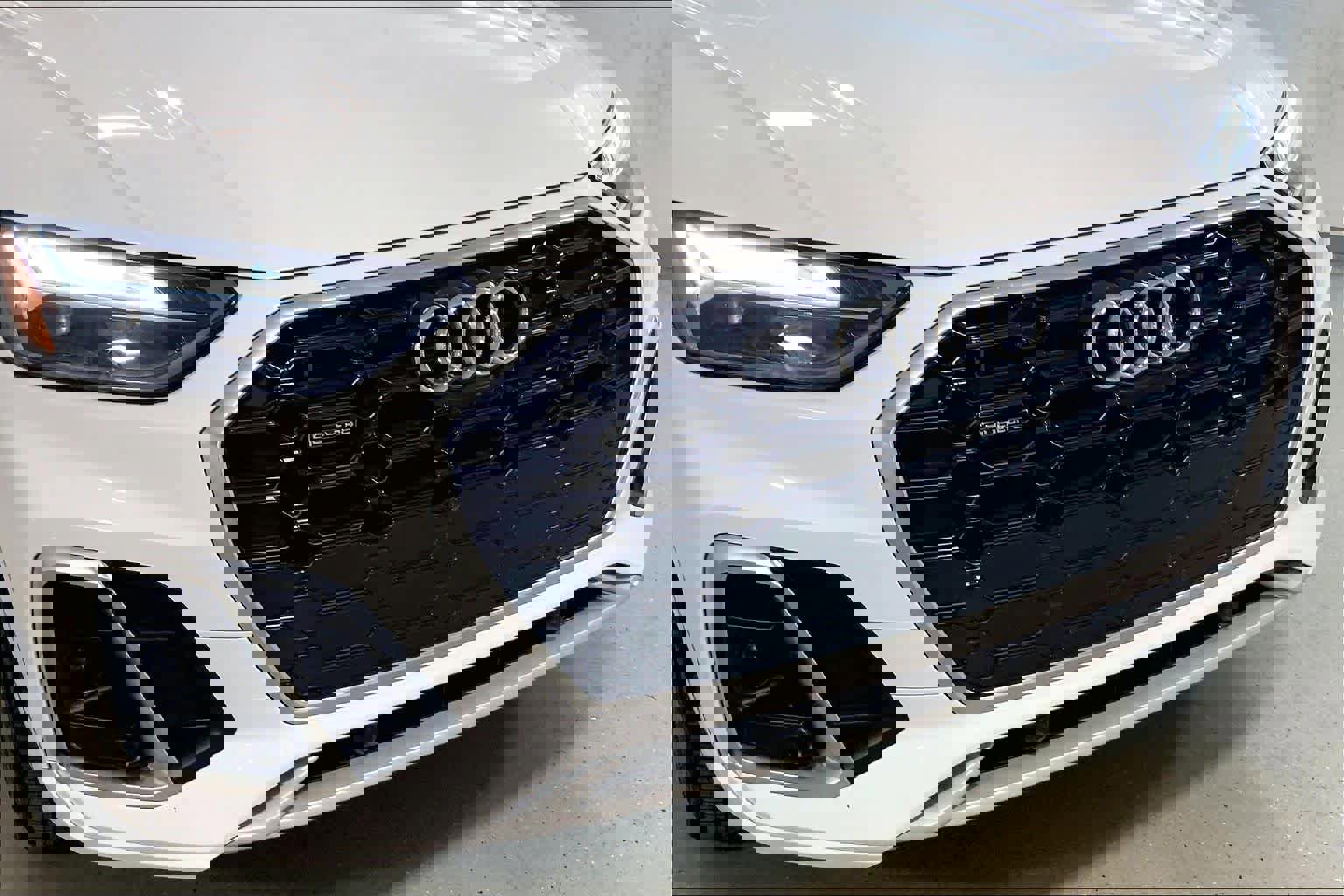 Used 2022 Audi Q5 e Premium Plus image 32