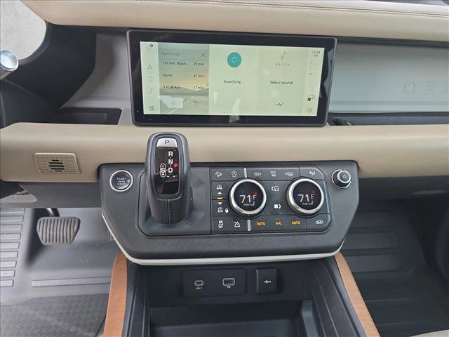 Used 2020 Land Rover Defender 110 HSE AWD/4WD image 21