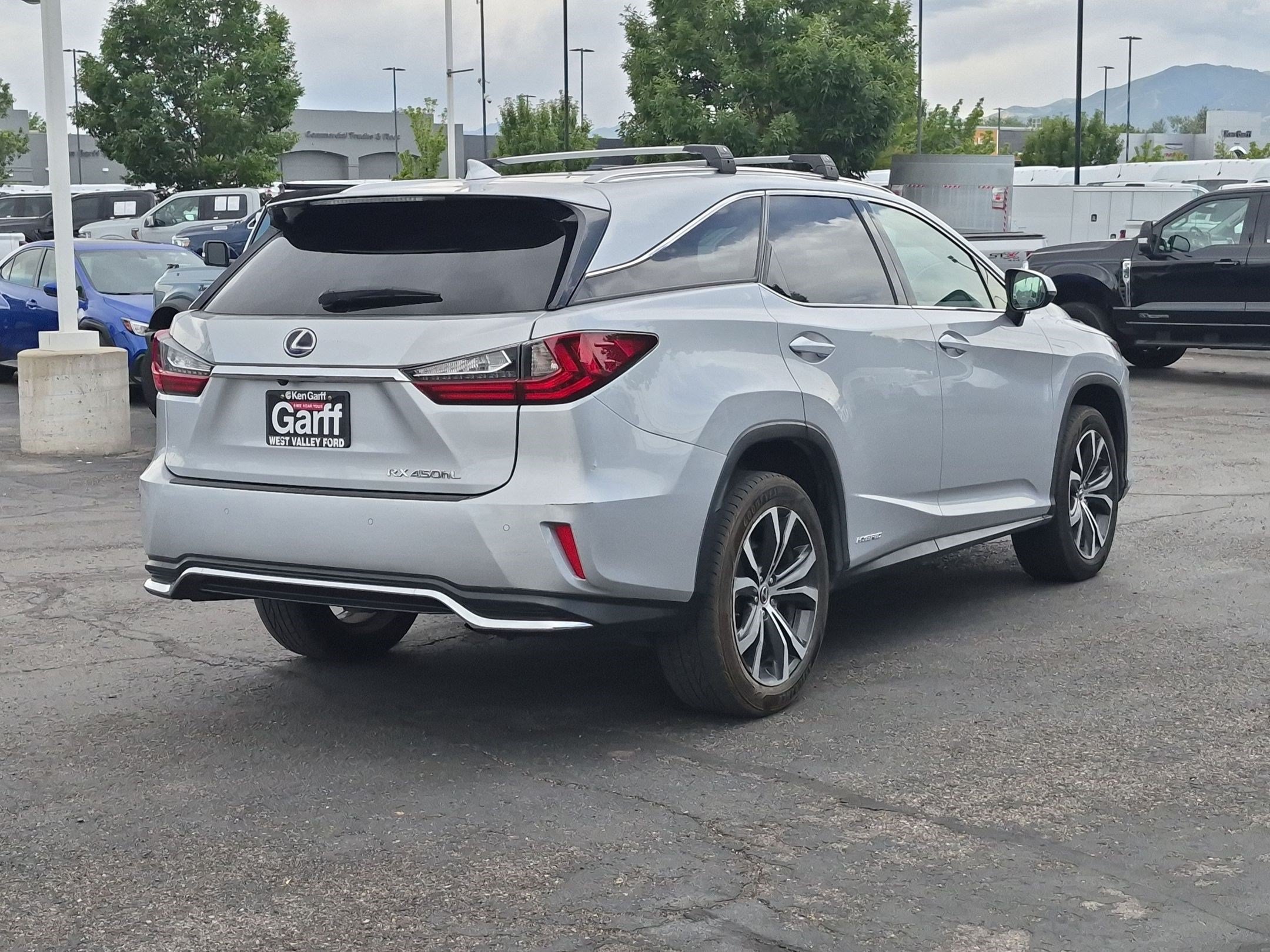 Used 2019 Lexus RX 450hL Premium w/ Premium Package AWD/4WD image 3
