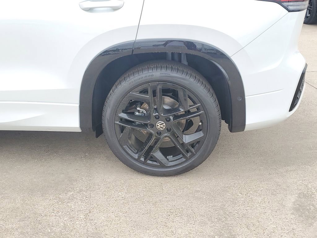 New 2026 Volkswagen Tiguan SE R-Line image 5