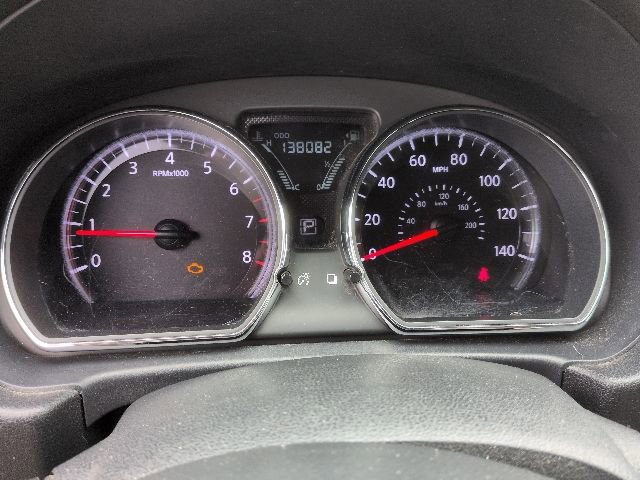 Used 2015 Nissan Versa SV FWD image 14