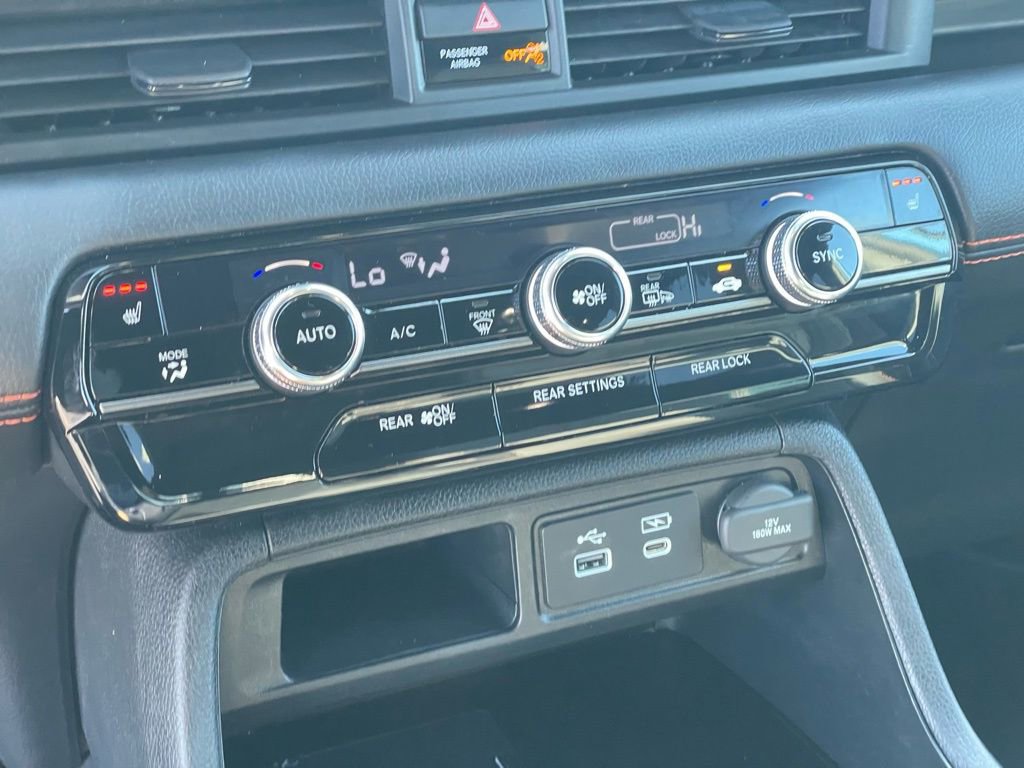 Used 2024 Honda Pilot TrailSport image 24