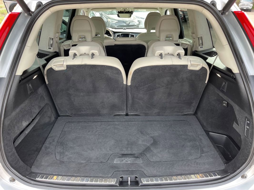 Used 2017 Volvo XC90 T8 Inscription w/ Luxury Package AWD/4WD image 28
