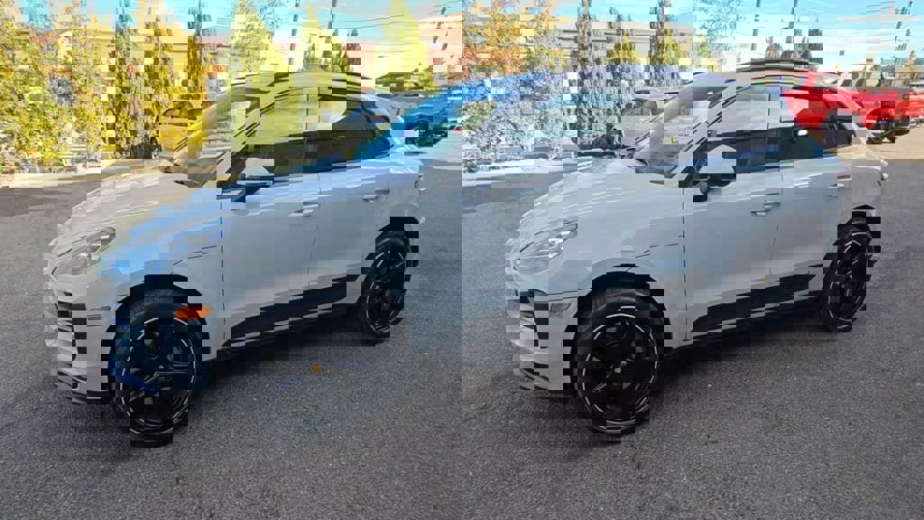 Used 2021 Porsche Macan S image 4