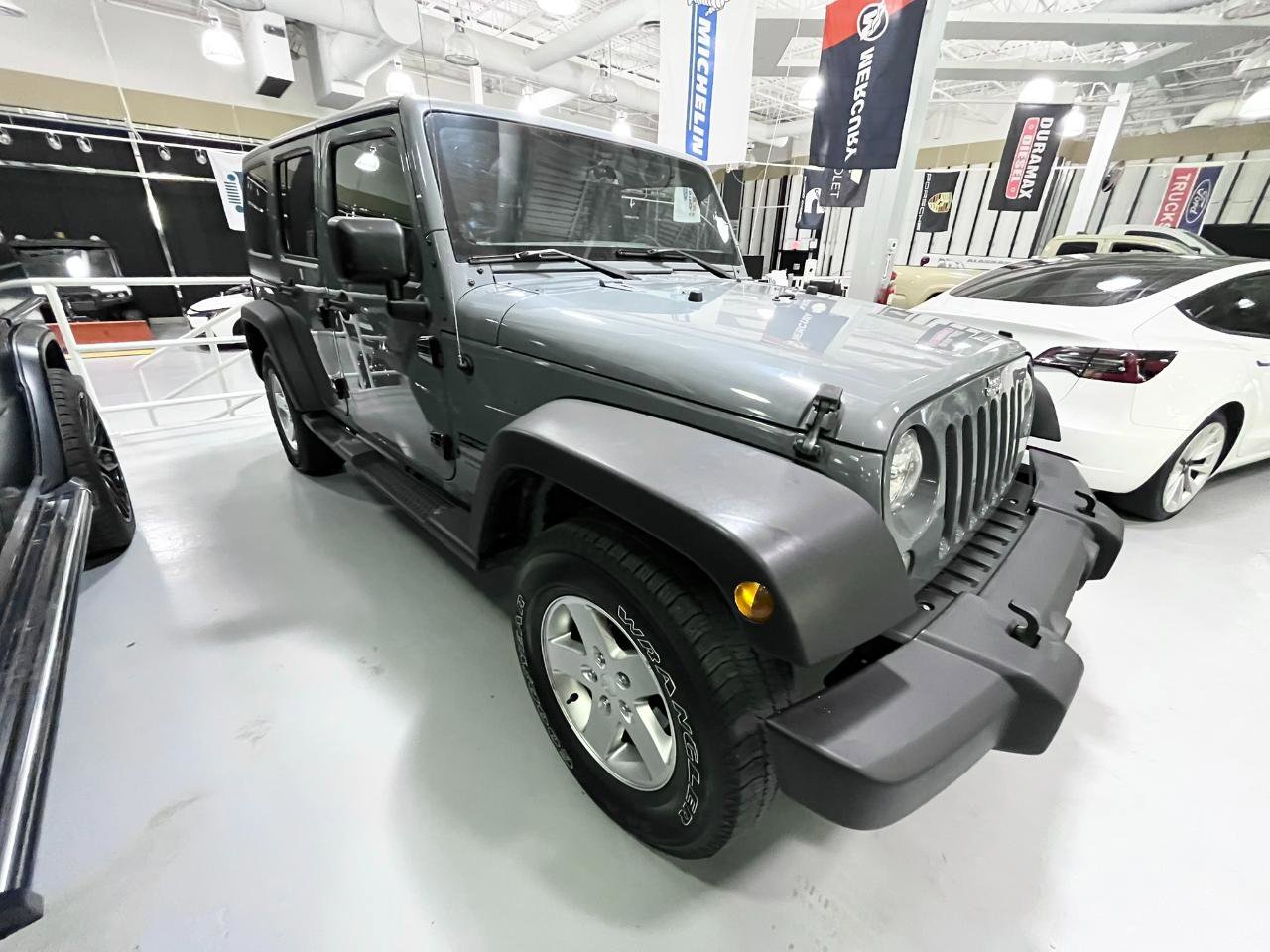 Used 2015 Jeep Wrangler Unlimited Sport w/ Quick Order Package 24S AWD/4WD image 4