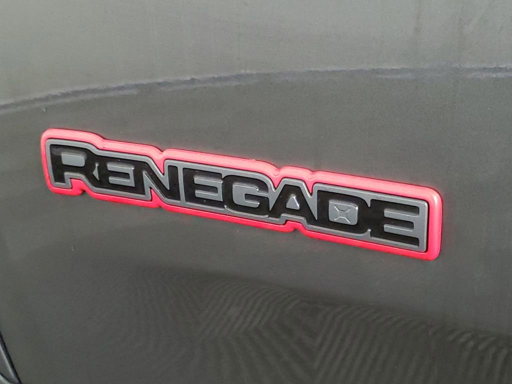 Used 2016 Jeep Renegade Trailhawk w/ Cold Weather Group image 9