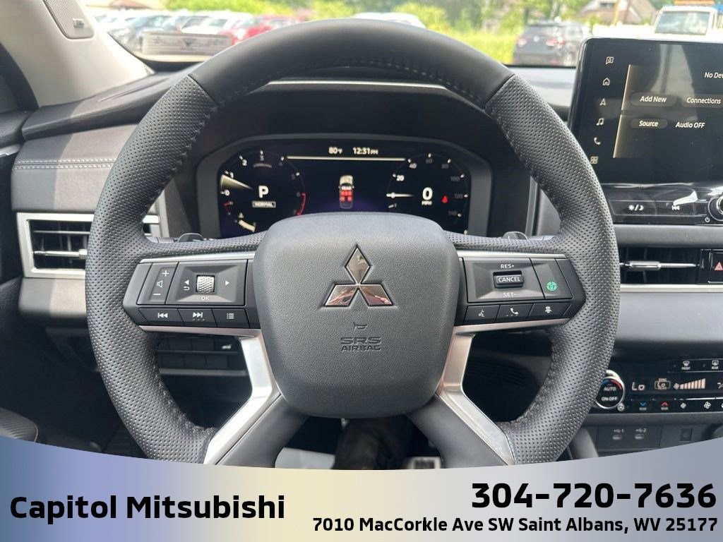 New 2025 Mitsubishi Outlander SEL image 26