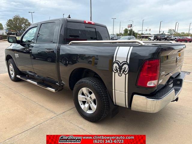 Used 2019 RAM 1500 Classic SLT w/ Luxury Group AWD/4WD image 3