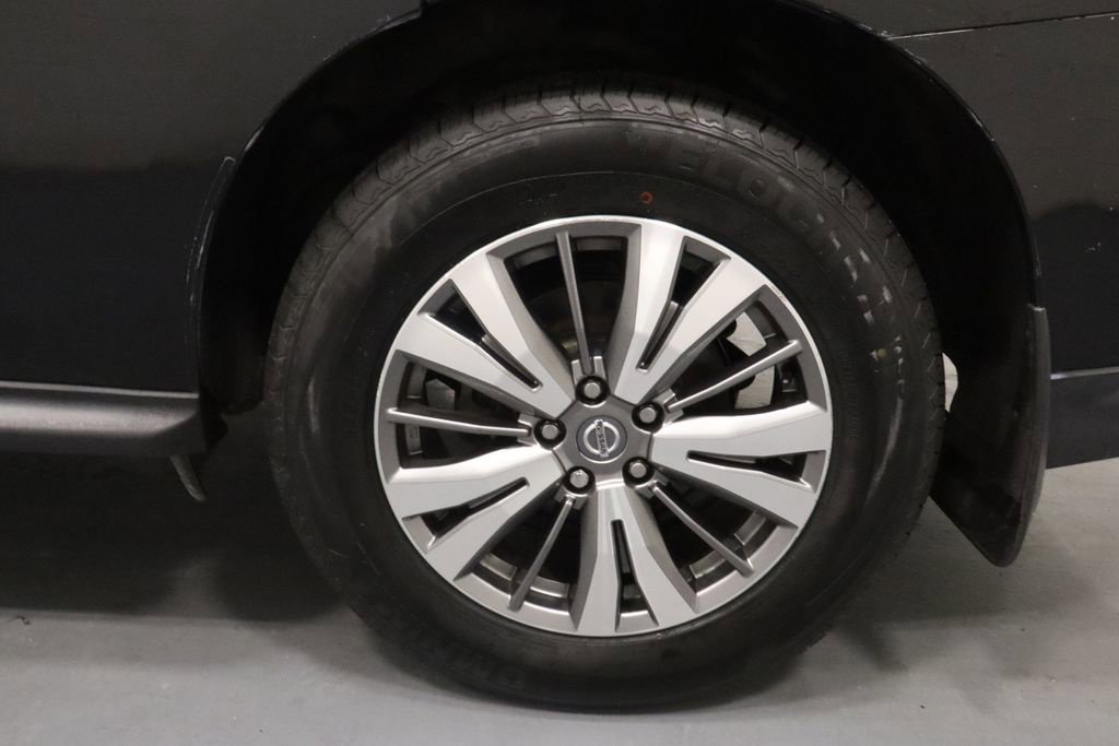 Used 2020 Nissan Pathfinder S AWD/4WD image 26