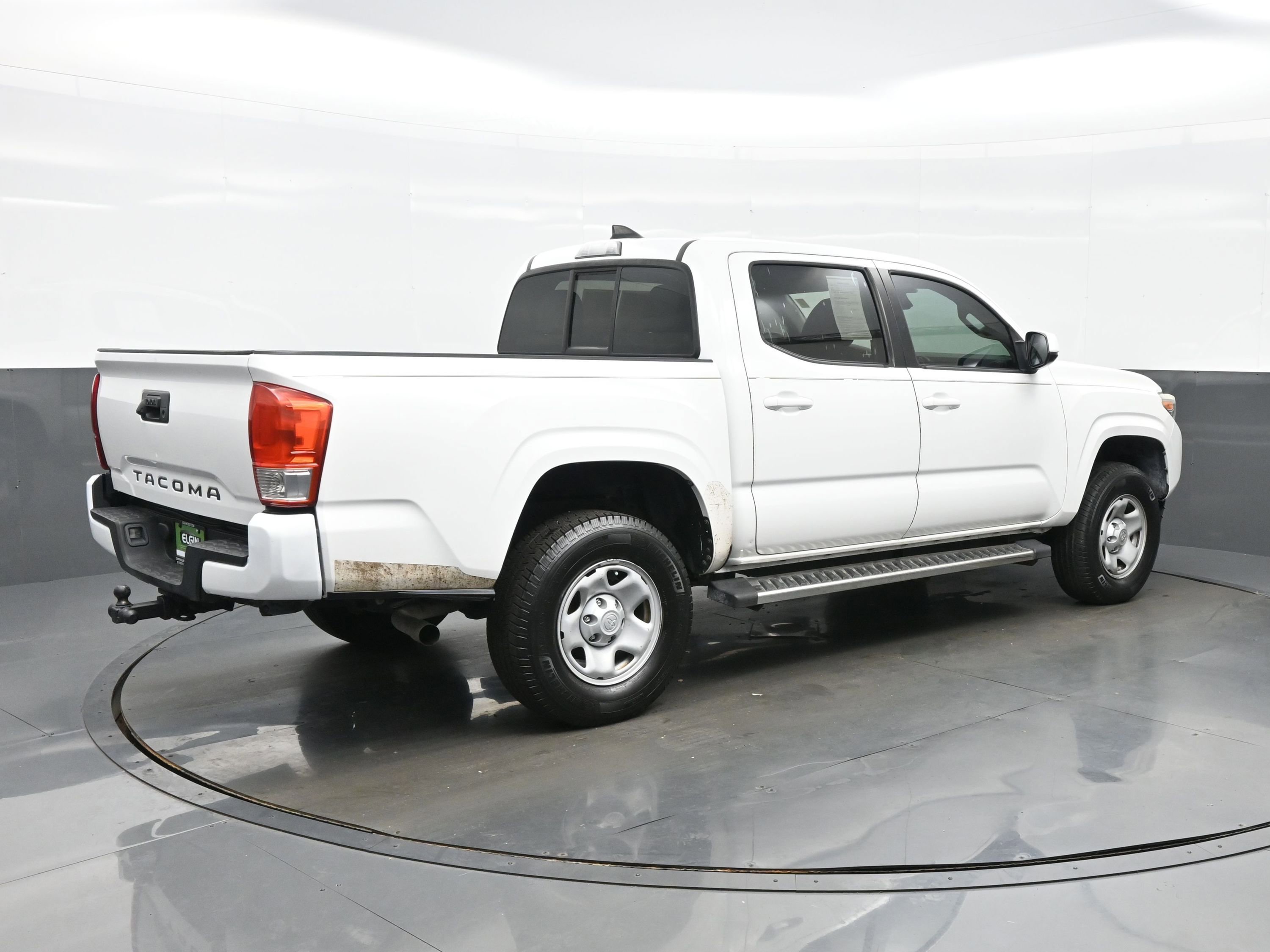 Used 2018 Toyota Tacoma SR w/ SR Convenience Package RWD image 8