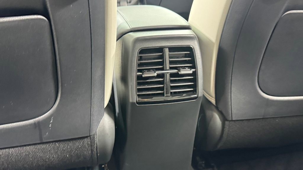 Used 2025 Kia Niro EX FWD image 38