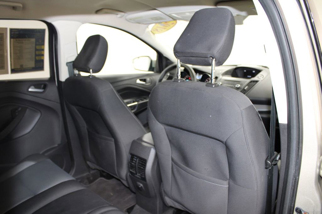 Used 2018 Ford Escape SE FWD image 29