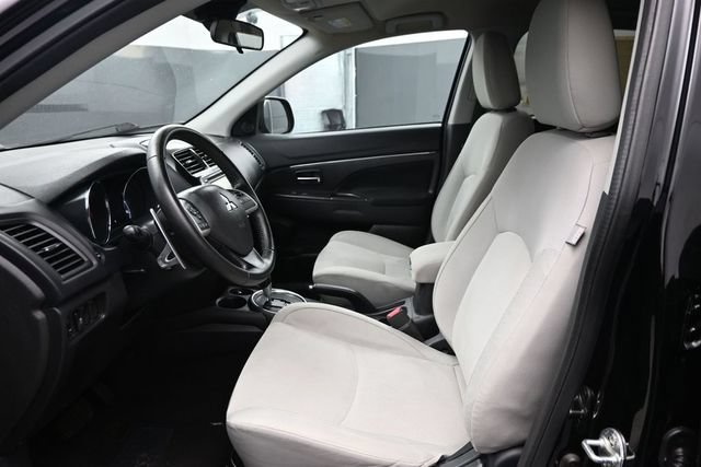 Used 2015 Mitsubishi Outlander Sport SE FWD image 6