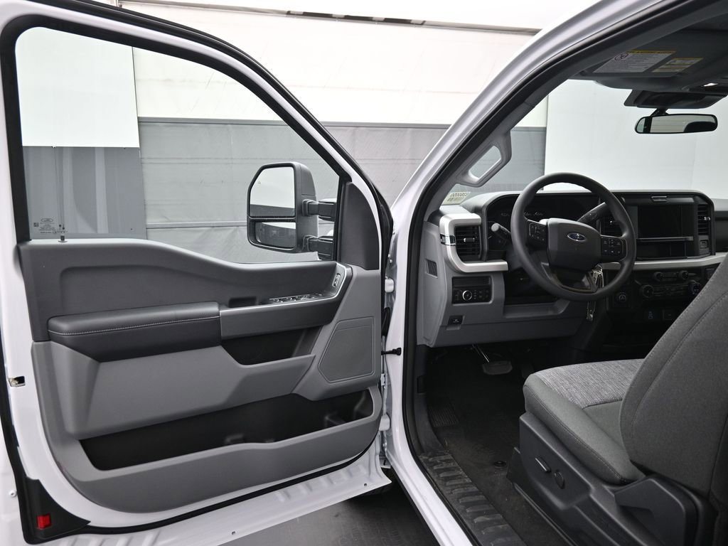 New 2026 Ford F350 XLT image 8