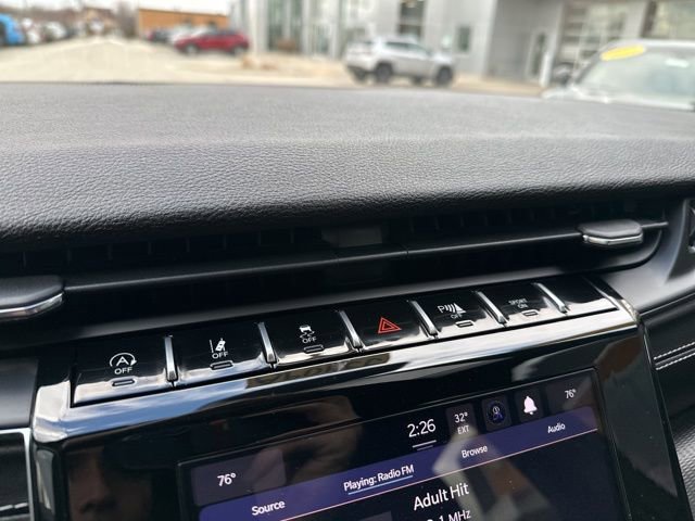 Used 2024 Jeep Grand Cherokee Laredo w/ Trailer Tow Package image 33