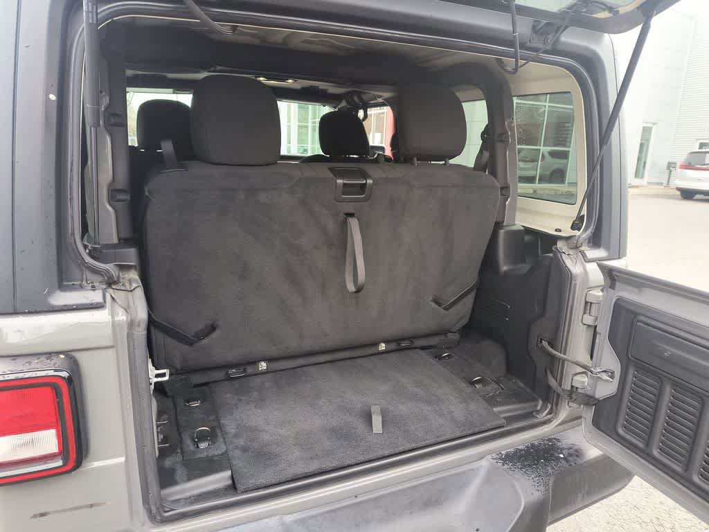 Used 2020 Jeep Wrangler Sport AWD/4WD image 22