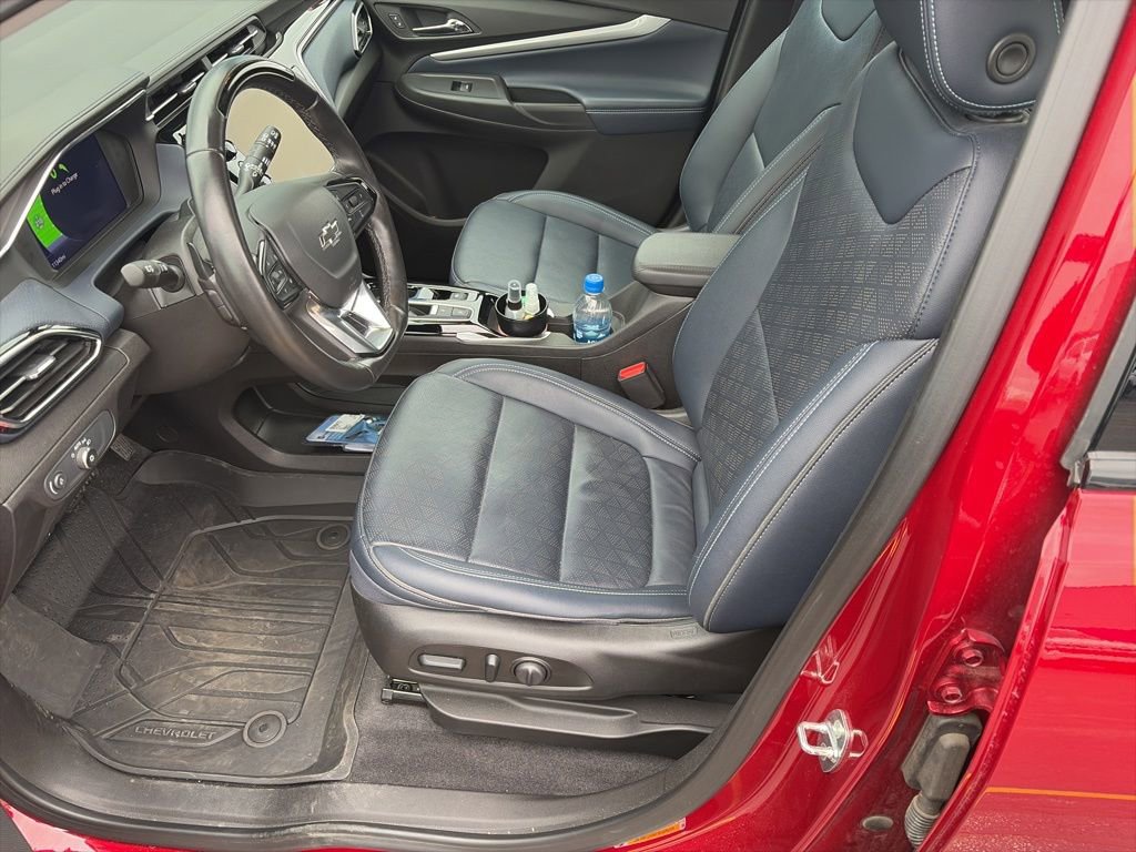 Used 2022 Chevrolet Bolt EUV Premier w/ Super Cruise Package image 5