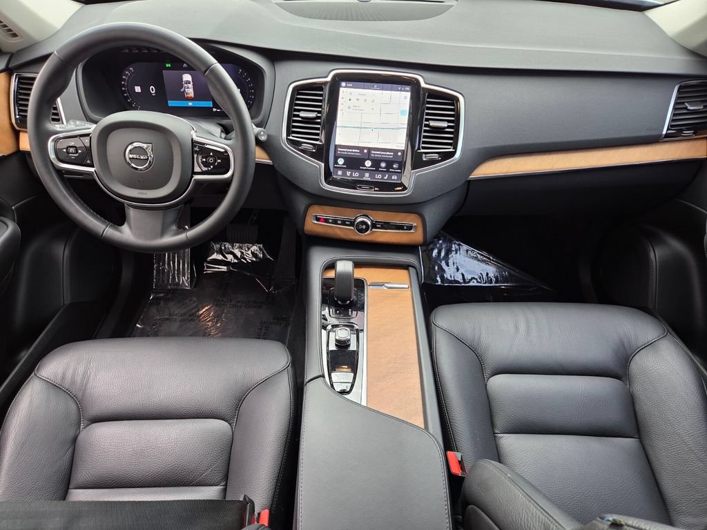 Used 2023 Volvo XC90 B6 Plus AWD/4WD image 19