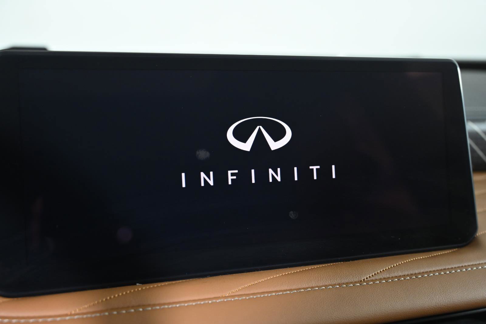 Used 2026 INFINITI QX60 Autograph w/ Dark Cargo Package image 15