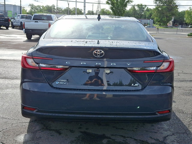 Used 2025 Toyota Camry LE AWD/4WD image 23