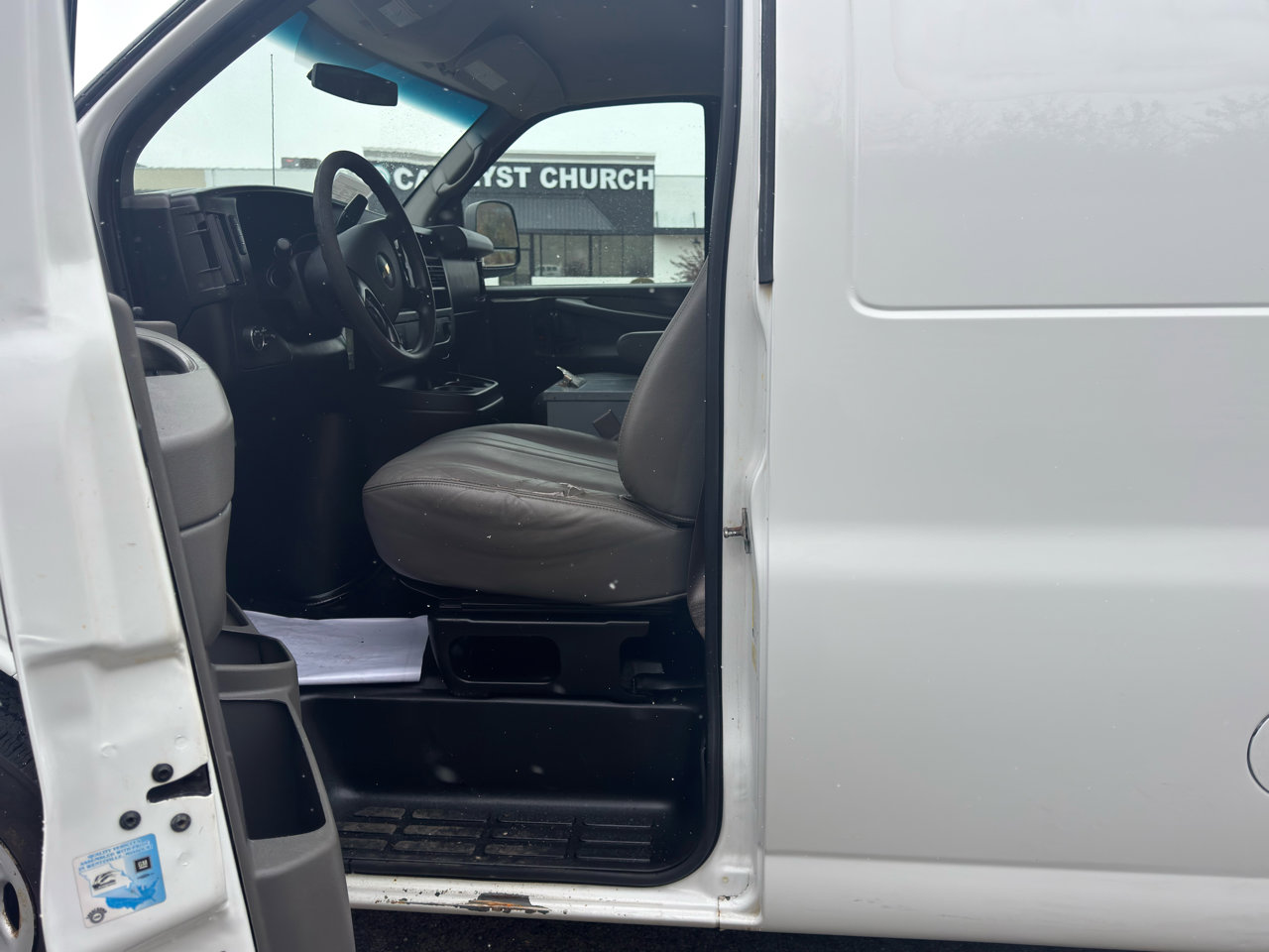 Used 2015 Chevrolet Express 3500 image 11
