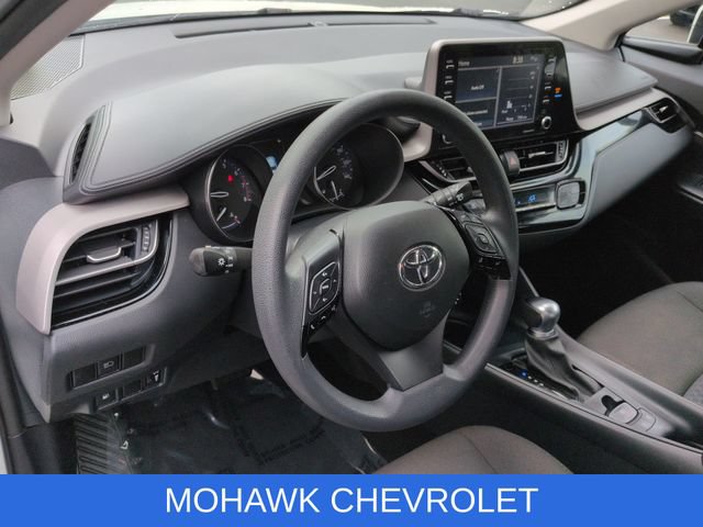 Used 2021 Toyota C-HR LE FWD image 10