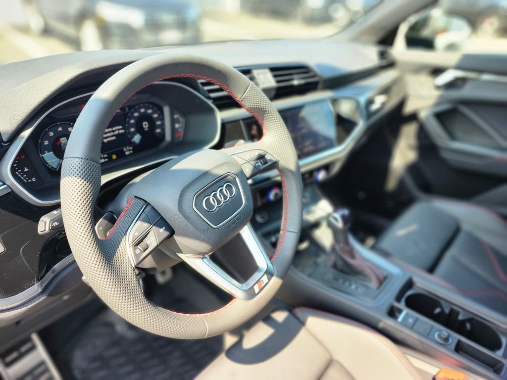 New 2025 Audi Q3 2.0T Premium Plus image 11