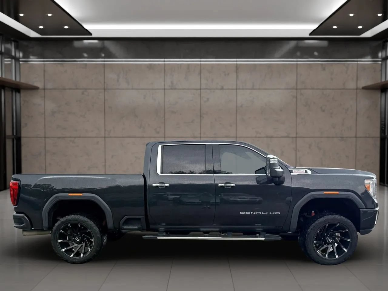 Used 2020 GMC Sierra 2500 Denali w/ Denali Ultimate Package AWD/4WD image 2