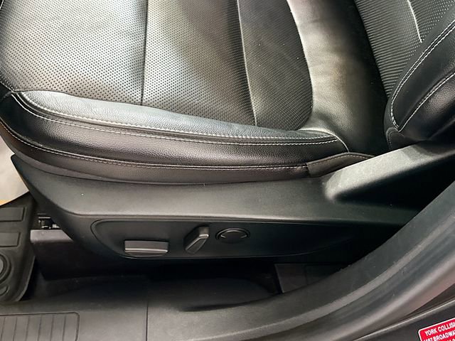 Used 2020 Ford Escape Titanium image 21