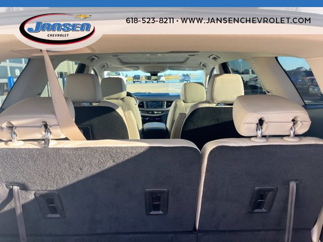 Used 2024 Buick Enclave Essence w/ Experience Buick Package FWD image 9