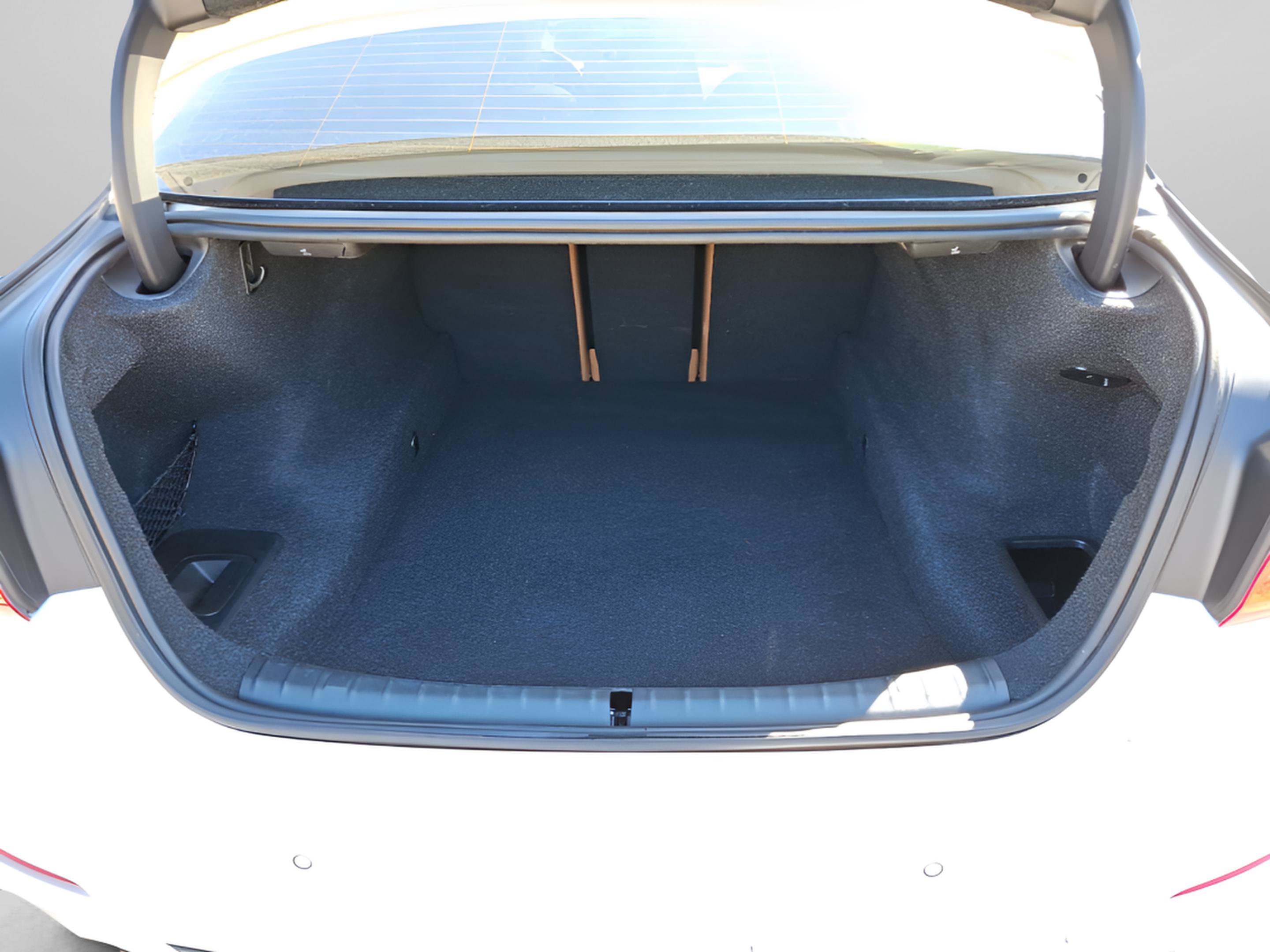 Used 2020 BMW 530i xDrive w/ Premium Package image 30