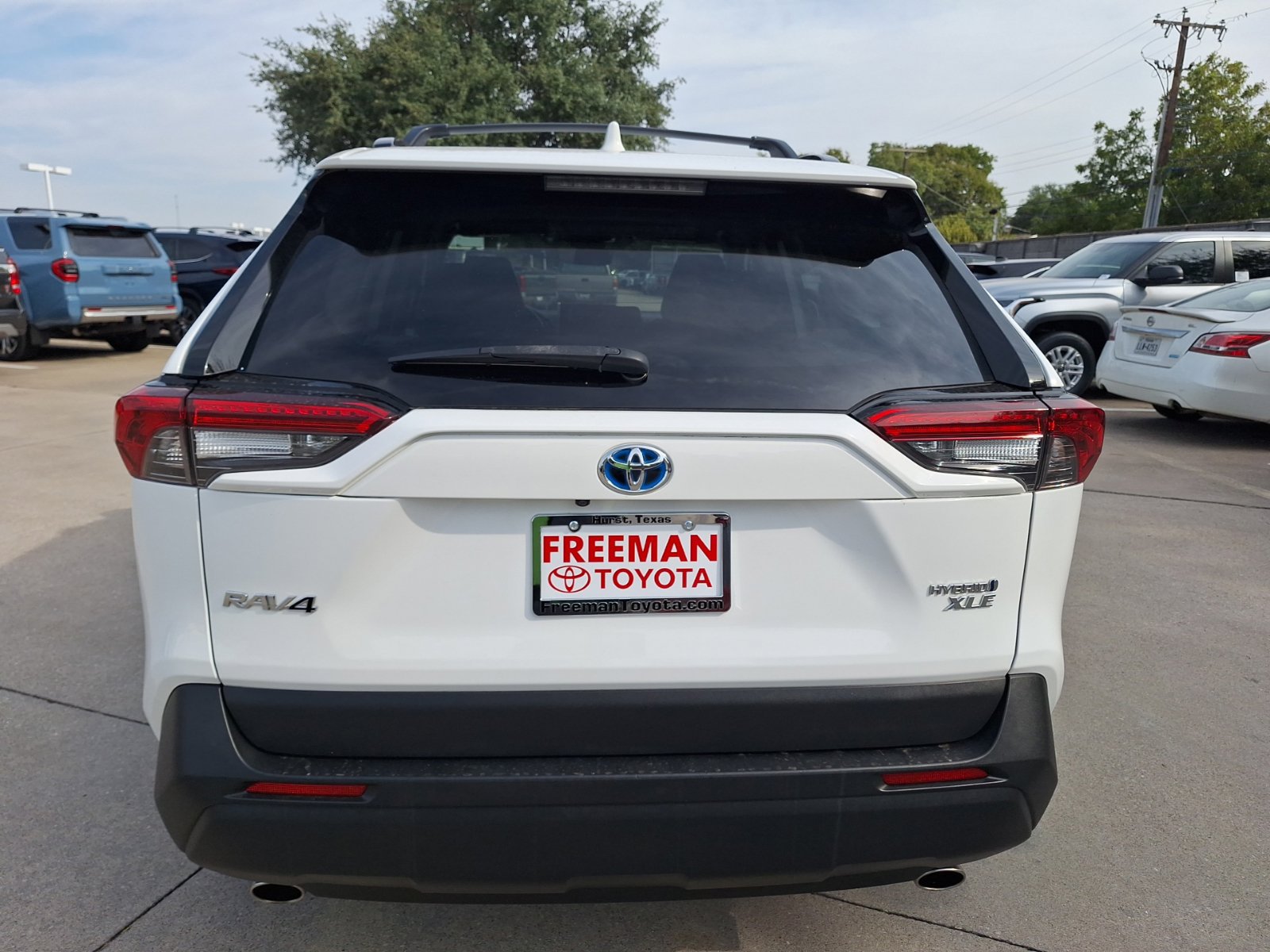 Used 2024 Toyota RAV4 XLE w/ Convenience Package AWD/4WD image 5