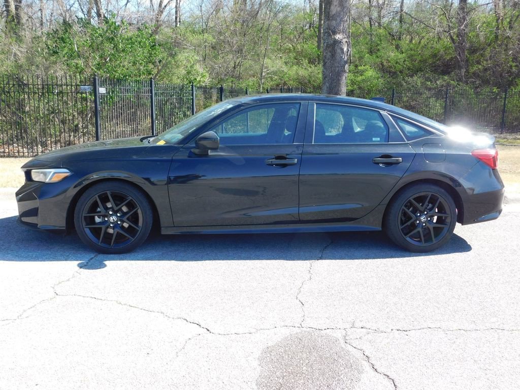 Used 2025 Honda Civic Sport image 2