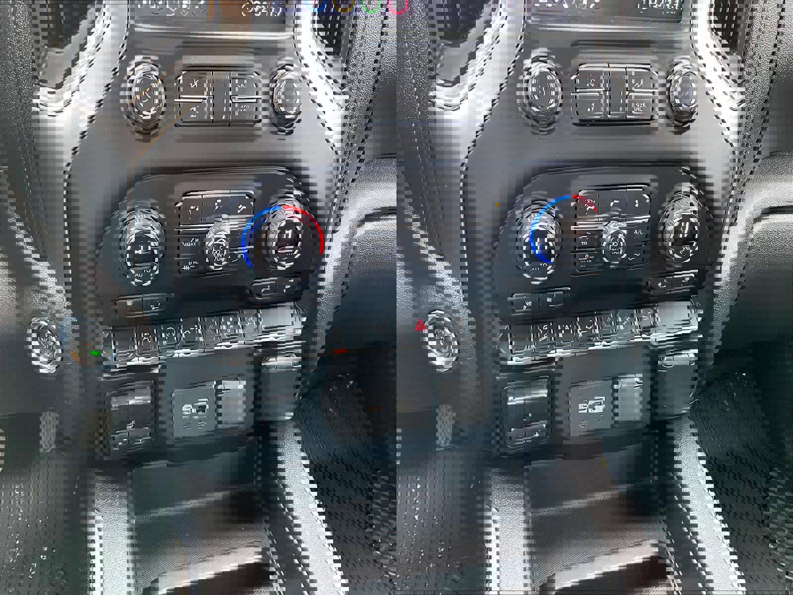 Used 2020 Chevrolet Silverado 1500 RST w/ All-Star Edition image 27