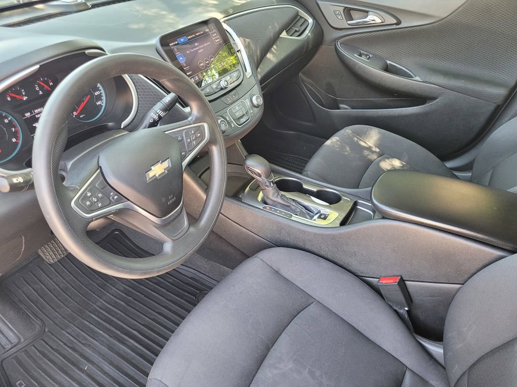 Used 2023 Chevrolet Malibu LS image 23