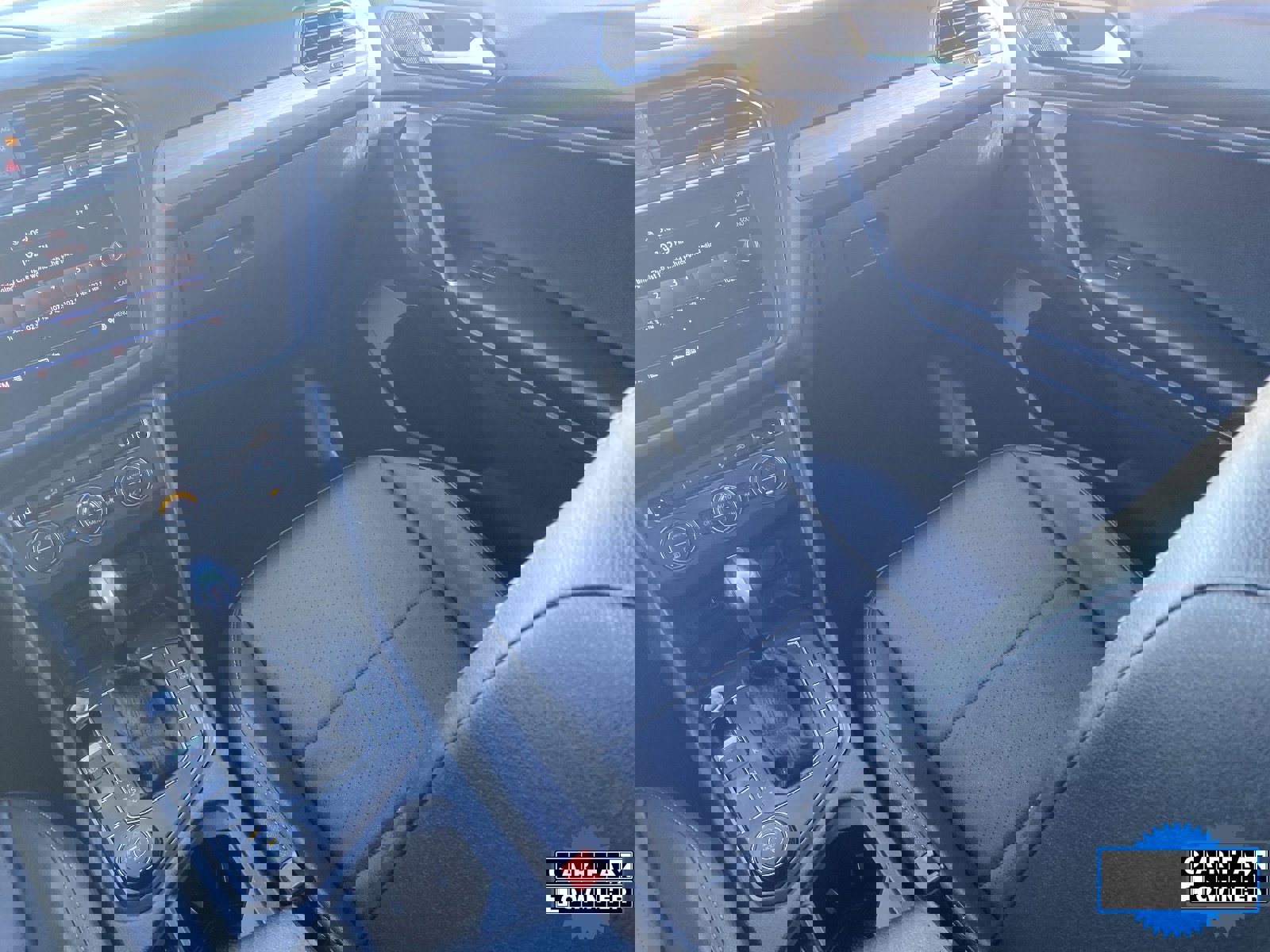 Used 2020 Volkswagen Tiguan SE image 17