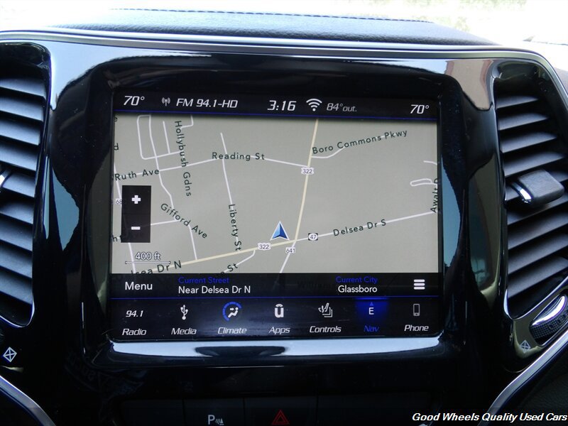 Used 2019 Jeep Cherokee Limited AWD/4WD image 28