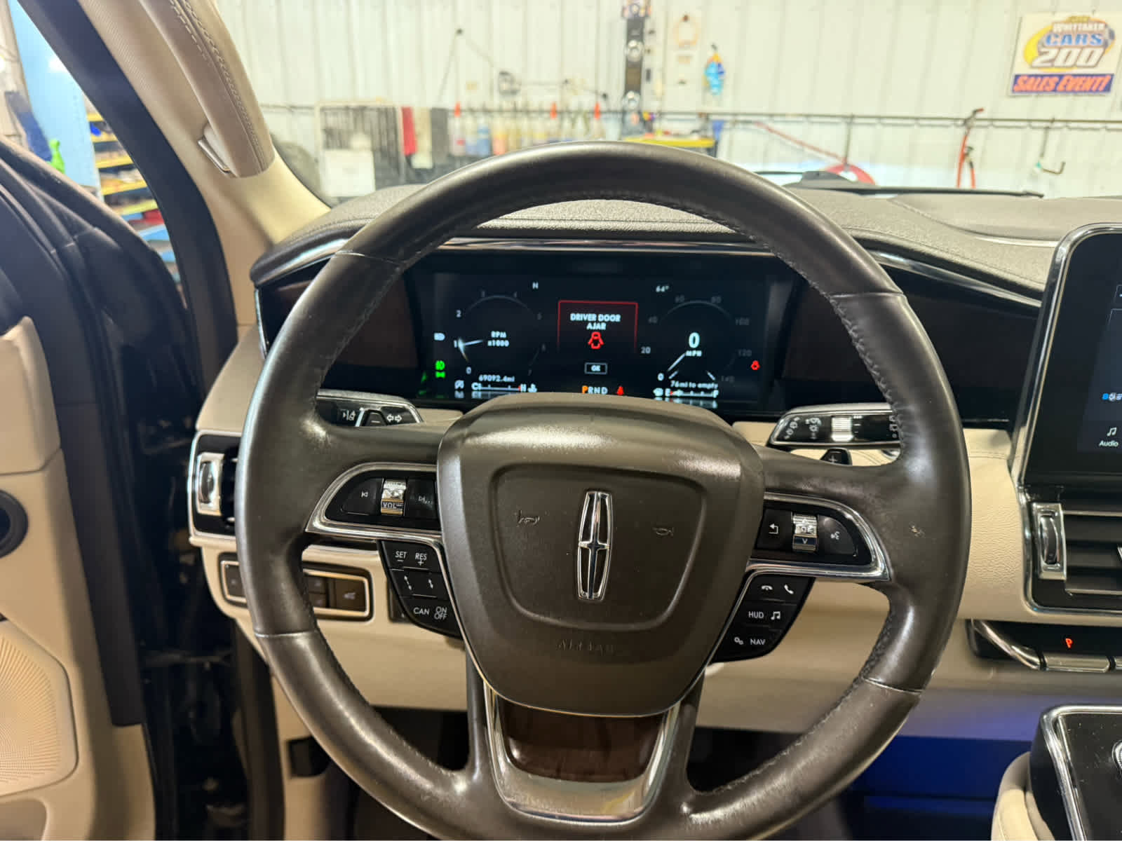 Used 2020 Lincoln Navigator Reserve w/ Equipment Group 208A Reserve image 8