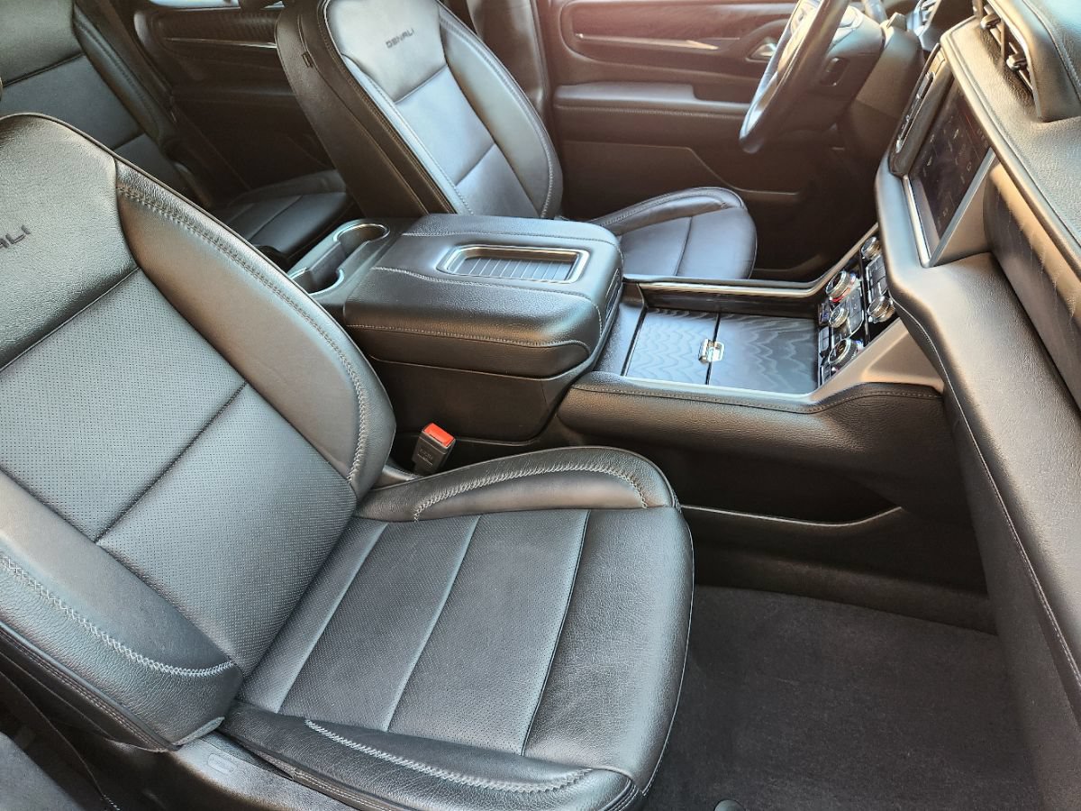 Used 2024 GMC Yukon Denali w/ Advanced Technology Package AWD/4WD image 24