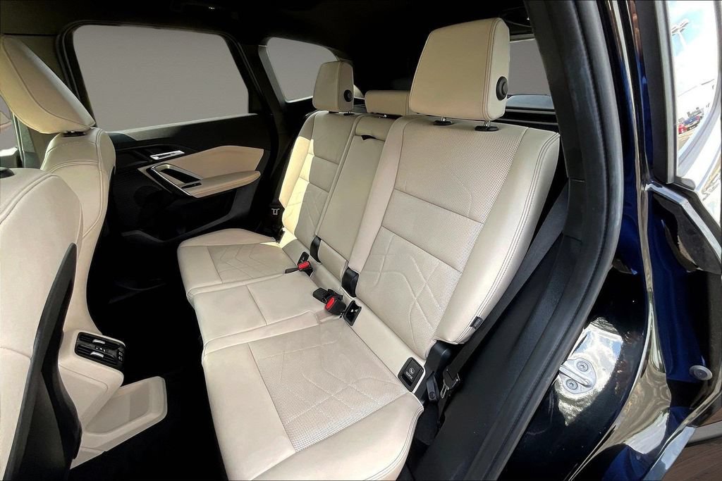 Used 2025 BMW X1 xDrive28i AWD/4WD image 25