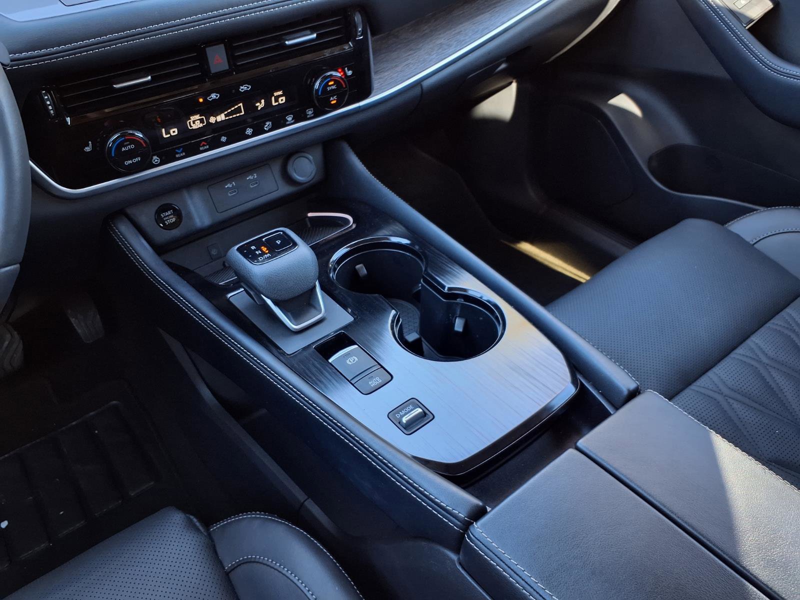 Certified 2024 Nissan Rogue Platinum w/ Platinum Premium Package image 16