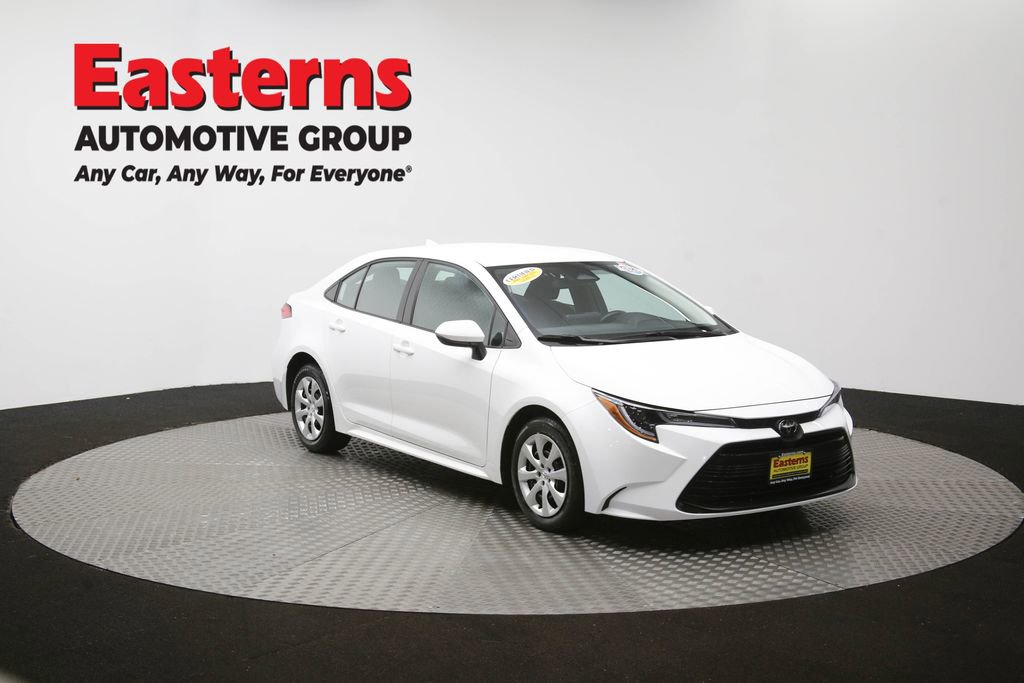 Used 2025 Toyota Corolla LE image 49