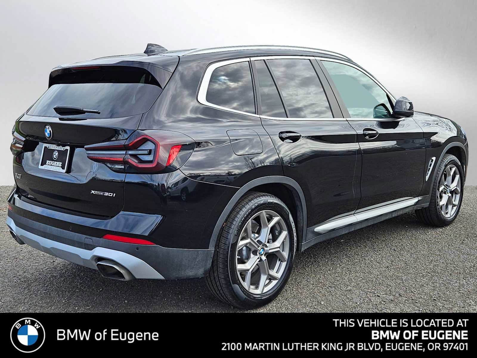 Used 2024 BMW X3 xDrive30i image 3
