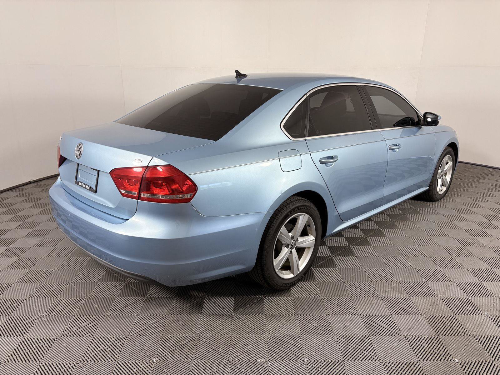 Used 2013 Volkswagen Passat 2.5 SE FWD image 8