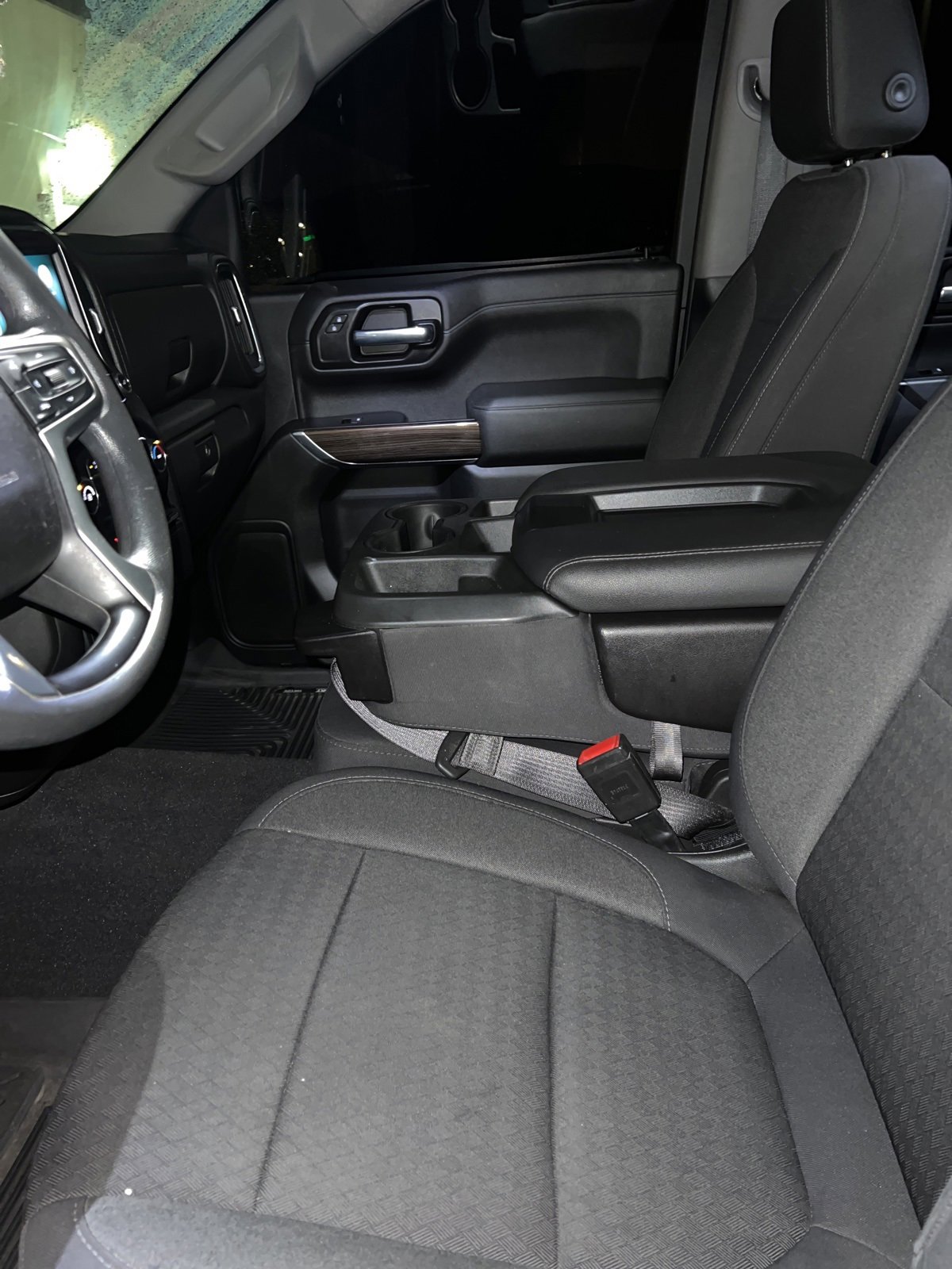 Used 2020 Chevrolet Silverado 1500 LT image 16