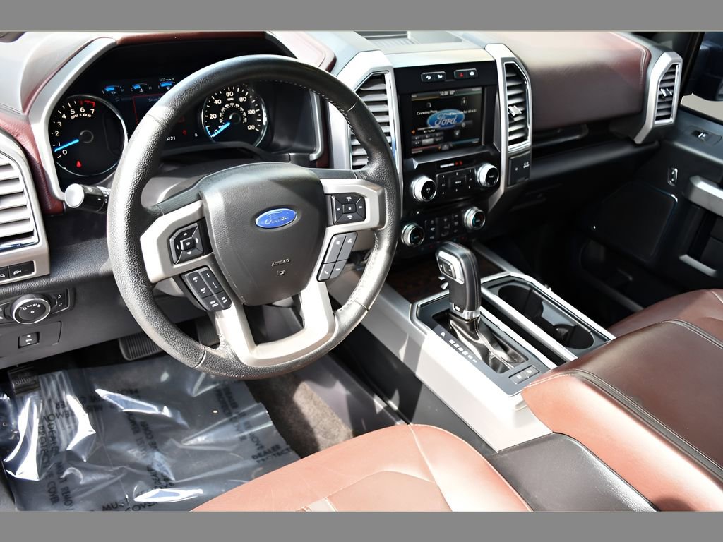 Used 2015 Ford F150 Platinum w/ Equipment Group 701A Luxury AWD/4WD image 12